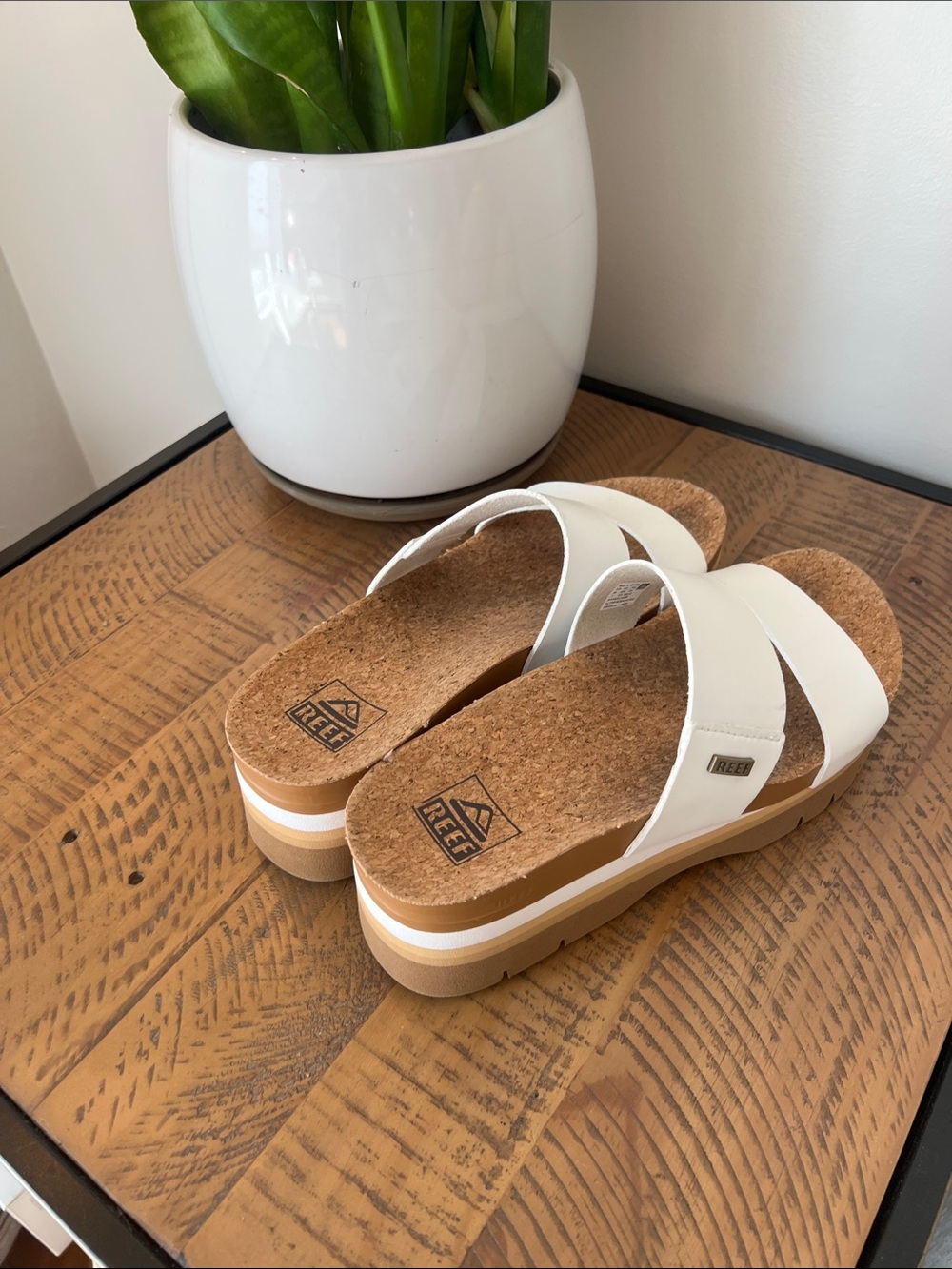 Reef Women's Cushion Vista Hi Sandals in Cloud White